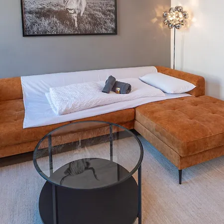 Lejlighed Modernes Mit Garage & Ps4 In Messenaehe Von Your Way *